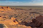 Sunrise, Flaming Cliffs, area of dinosaur bone and egg fossils, Gurvan Saikhan National Park, Bayanzag, Gobi Desert, Mongolia, Central Asia, Asia