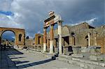 The Macellum and Honorary Arch at the Forum, Pompeii, UNESCO World Heritage Site, the ancient Roman town near Naples, Campania, Italy, Europe