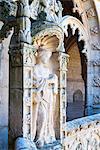 Sculpture, Courtyard of the two-storied cloister, Mosteiro dos Jeronimos (Monastery of the Hieronymites), UNESCO World Heritage Site, Belem, Lisbon, Portugal, Europe