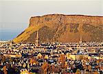 UK, Scotland, Lothian, Edinburgh, City Skyline with the Salisbury Crags viewed from the Blackford Hill.