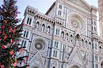 Italy, Italia. Tuscany, Toscana. Firenze district. Florence, Firenze. Piazza Duomo, Duomo Santa Maria del Fiore and Christams Tree.