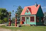 USA, Midwest,Missouri, Route 66,Carthage, Red Oak II, village, old gas station,