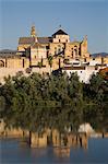Guadalquivir River and The Great Mosque (Mesquita) and Cathedral of Cordoba, UNESCO World Heritage Site, Cordoba, Andalucia, Spain, Europe