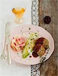 Nut loaf with mashed potato and beetroot, and pointed cabbage with lemon cream