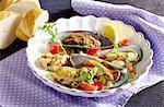 Spicy green-shell mussels with peanut sauce