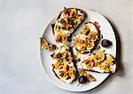 Toast with figs on Greek yogurt with chopped nuts