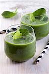 Green smoothies with spinach and celery