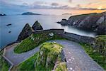 Dunquin pier (Dún Chaoin), Dingle peninsula, County Kerry, Munster province, Ireland, Europe.