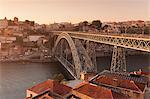 Ponte Dom Luis I Bridge, UNESCO World Heritage Site, Douro River, Porto (Oporto), Portugal, Europe