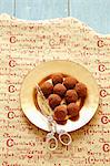 Chocolate truffles with cocoa powder