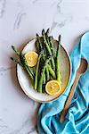 Green asparagus with salt and lemon
