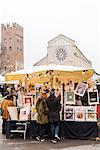 Sunday antiques market with Basilica di San Zeno Maggiore in background, Verona, Veneto Province, Italy, Europe