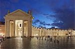 St. Peter's Square, Colonnade of Bernini, UNESCO World Heritage Site, Vatican City, Rome, Lazio, Italy, Europe