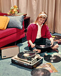 1960s BLONDE TEEN GIRL LISTENING TO LP ALBUMS 33 1/3 RPM PORTABLE RECORD PLAYER