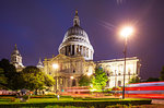 St. Paul's Cathedral and a London bus, London, England, United Kingdom, Europe