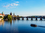 Charles Bridge and Vltava River, Prague, UNESCO World Heritage Site, Bohemia Region, Czech Republic, Europe