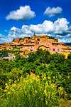 Roussillon, Luberon Valley, Provence-Alpes-Cote d'Azur, Provence, France.