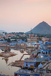 Pushkar Lake and bathing ghats, Pushkar, Rajasthan, India, Asia