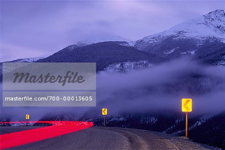 Rücklichter, Highway #97 Muncho Lake Provincial Park-British Columbia, Kanada