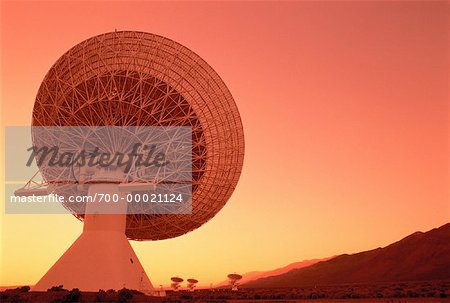 Radio Telescope Owens Valley Radio Observatory California, USA