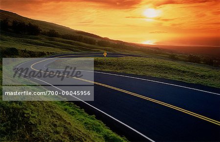 Route courbée au coucher du soleil Maui, Hawaii, USA