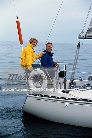 Portrait de Couple d'âge mûr en bateau Lake (Ontario), Canada