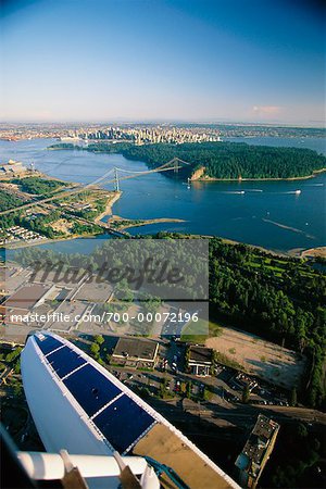 Blick auf Stadt und Landschaft aus dem Wasserflugzeug, Vancouver British Columbia, Kanada