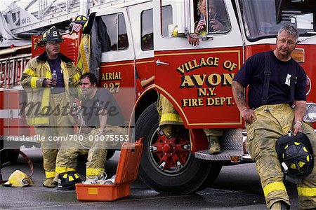 Groupe de pompiers de camion de pompier