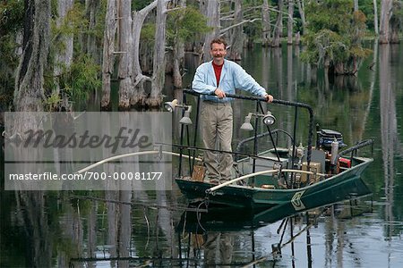 Ökologische Biologe am Boot Georgia, USA (nahe Florida Grenze)