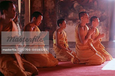 Buddhisten beten im Tempel-Bangkok, Thailand