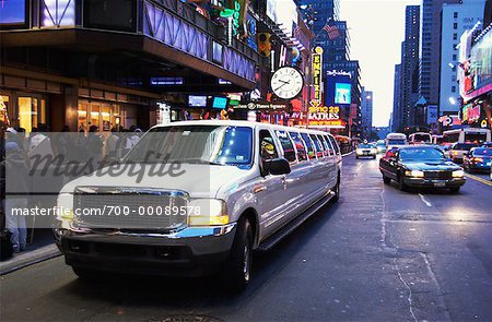 Limousine auf 42nd Street, New York City, New York, USA