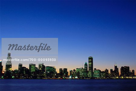 Skyline sur le coucher du soleil de Chicago, Illinois, Etats-Unis