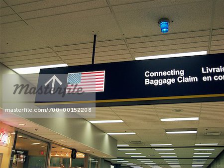 Baggage Claim Schild am Flughafen