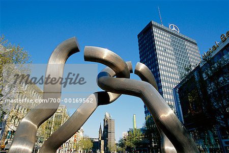 Moderne Sculpture et Europa Center, Berlin, Allemagne