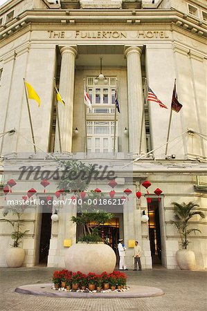 Entrance to the Fullerton Hotel Singapore