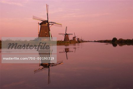 Windmühlen bei Dämmerung Kinderdijk, Holland