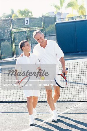 Père et fils, jouer au Tennis