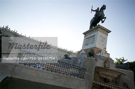 Statue équestre de Madrid Plaza de Oriente, Espagne