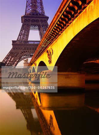 Eiffelturm und Pont d ' IENA Paris Frankreich