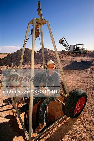 Opale mineur à la Mine Coober Pedy, Australie-méridionale Australie