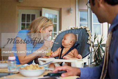 Familie frühstücken