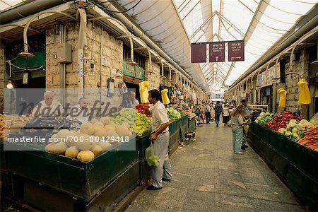 Personnes emplettes au marché, Jérusalem, Israël