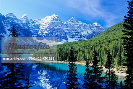 Moraine Lake, Banff National Park, Alberta, Canada