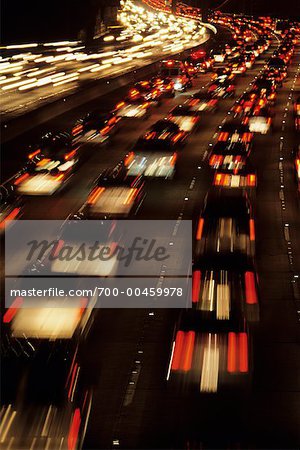 Stoßverkehr nachts, Los Angeles, Kalifornien, USA