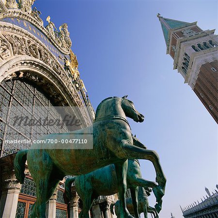 Les quatre Statues de Bronze cheval devant le San Marco basilique San Marco, Venise, Italie