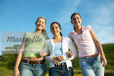 Trois amies adolescentes