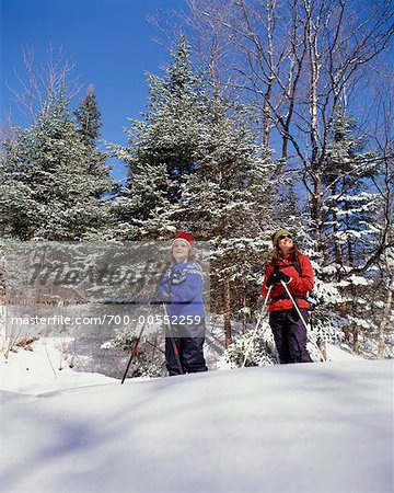 Mère et fille croisent Country Ski