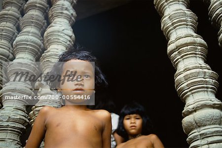 Enfants à Angkor Wat, Cambodge