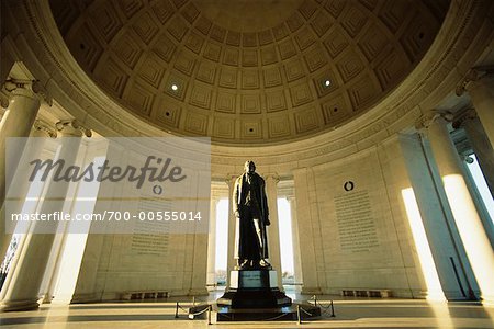 Statue am Thomas Jefferson Memorial, Washington, DC, USA