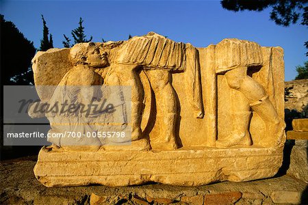Fragment des skulpturalen Befreiung von den Ruinen der Tempel von Apollo und Athena, Side, Türkei